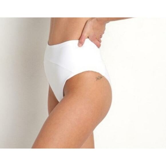 L*Space Luka Bikini Bottom Classic White Size Medium Cutout High Rise - Picture 2 of 5